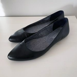 Dr. Scholl’s Memory-Foam Pointed Toe Flats